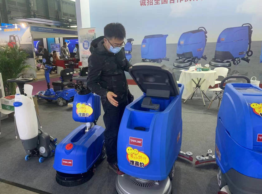 日照坦洁洗地机公司致力于电动洗地机的生产、销售和服务百家